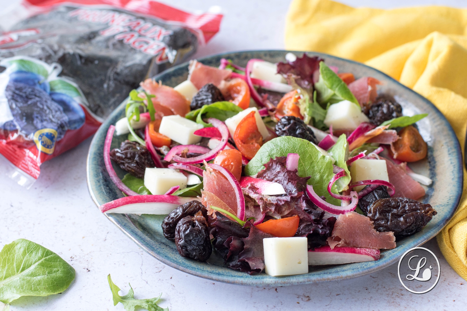 actualité Recette : Salade estivale au pruneau d'Agen et au jambon de pays.